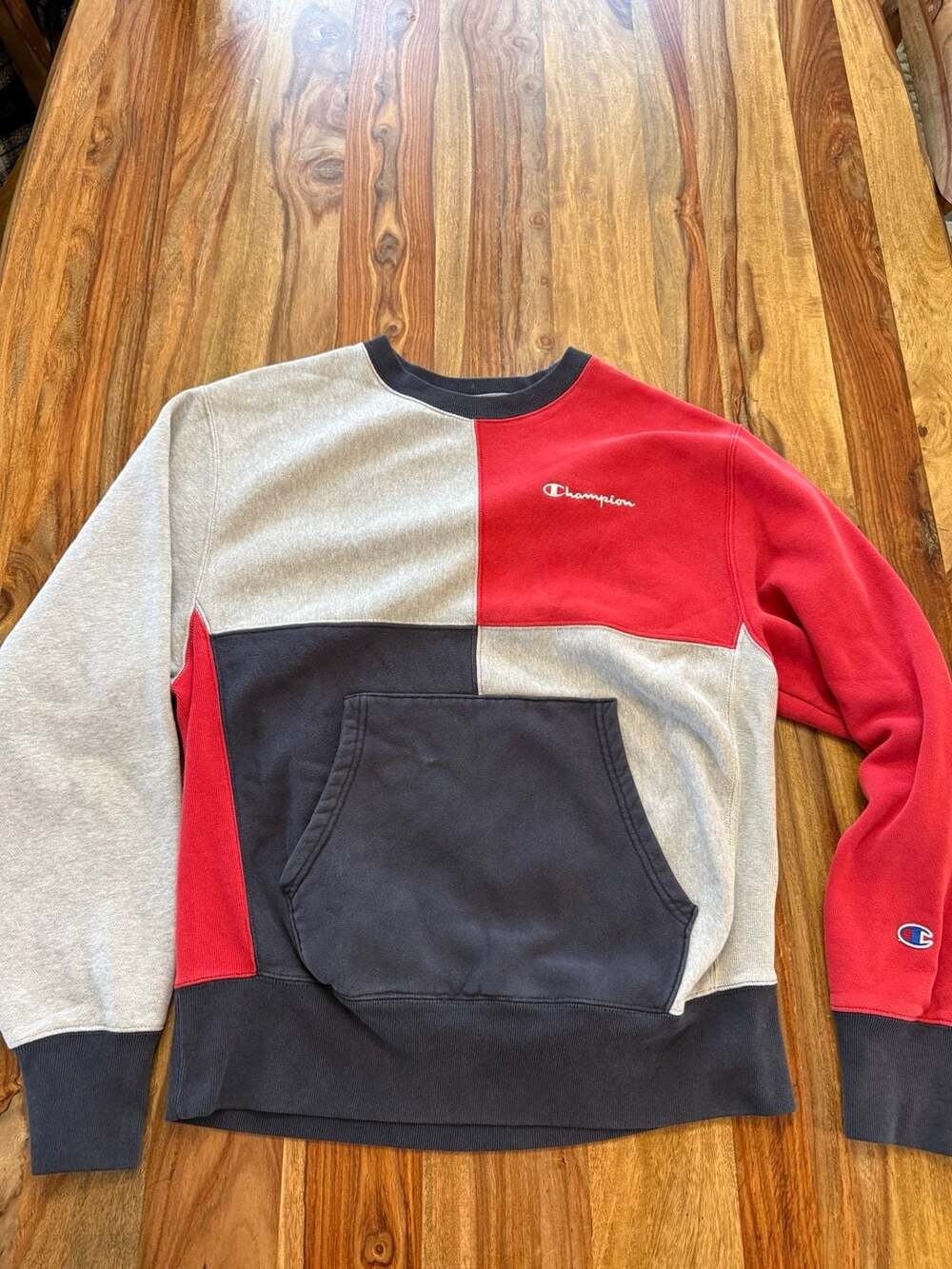 Champion Reverse Weave Colorblock Crewneck Sweatshirt , Size Medium